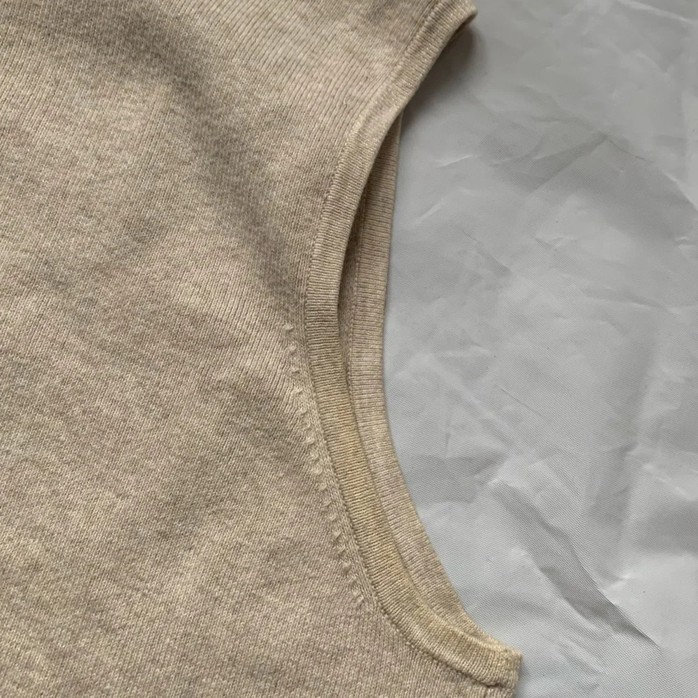 ⭐️Host Pick⭐️✨ Designer Originals Crème Petite PXL Turtleneck Tank Top ✨ - Picture 5 of 7